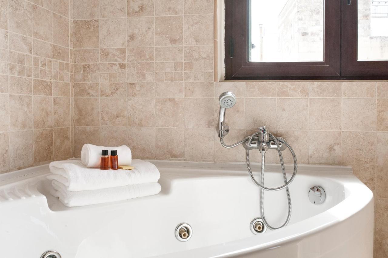 Castriota19 - Jacuzzi Room & Apartment Sit Лечче Экстерьер фото